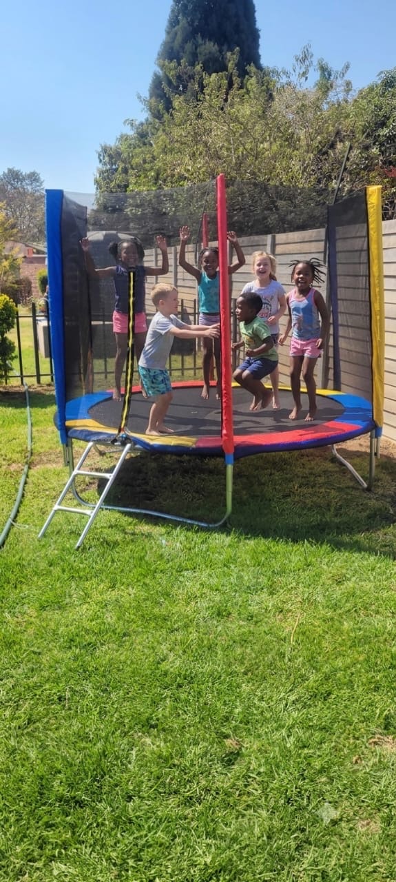 *8ft Outdoor Trampoline with Safety Net + Ladder* for sale in Harare CBD, Harare, Zimbabwe